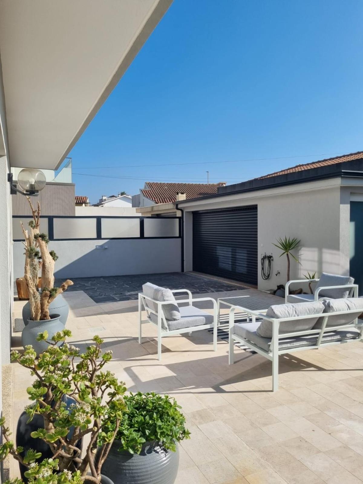 On The Way - Mindelo Beach/Guest House Exterior photo